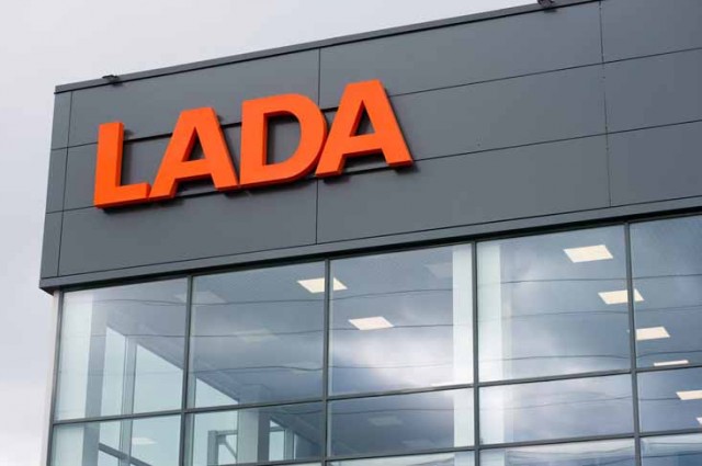 Предложение дня: Запретить вывески на иностранных языках