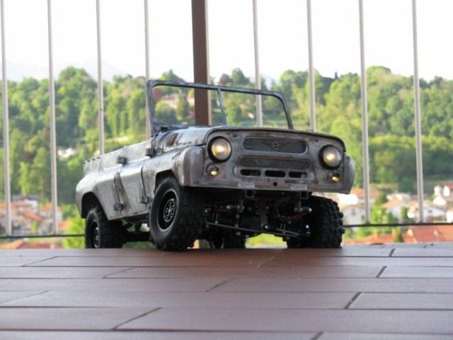 Автомодель Hummer H3 из жести