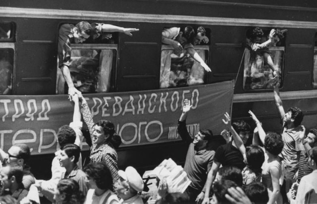 «От сессии до сессии...»