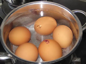 Замечательная идея для пасхальных яиц