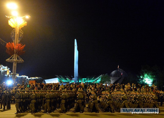 Минск. Ночная репетиция парада Победы