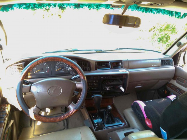 Продам внедорожник LX450