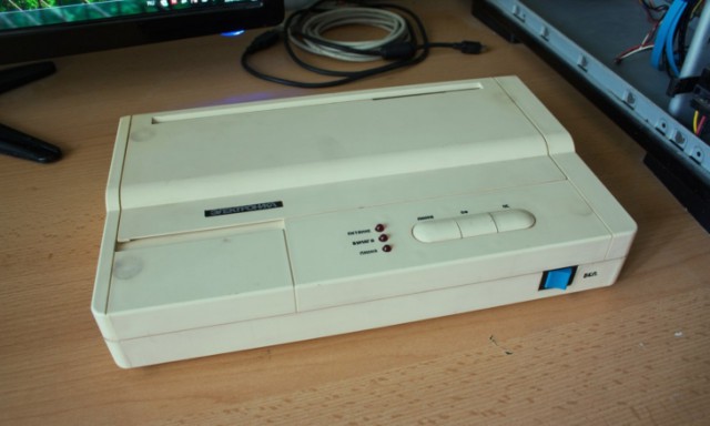 Первый личный компьютер. Digital Starion 300i