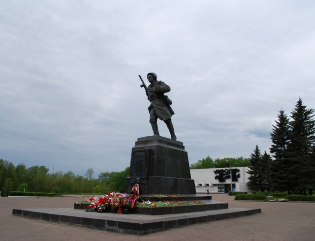 Не уголовник, не штрафник. Александр Матросов