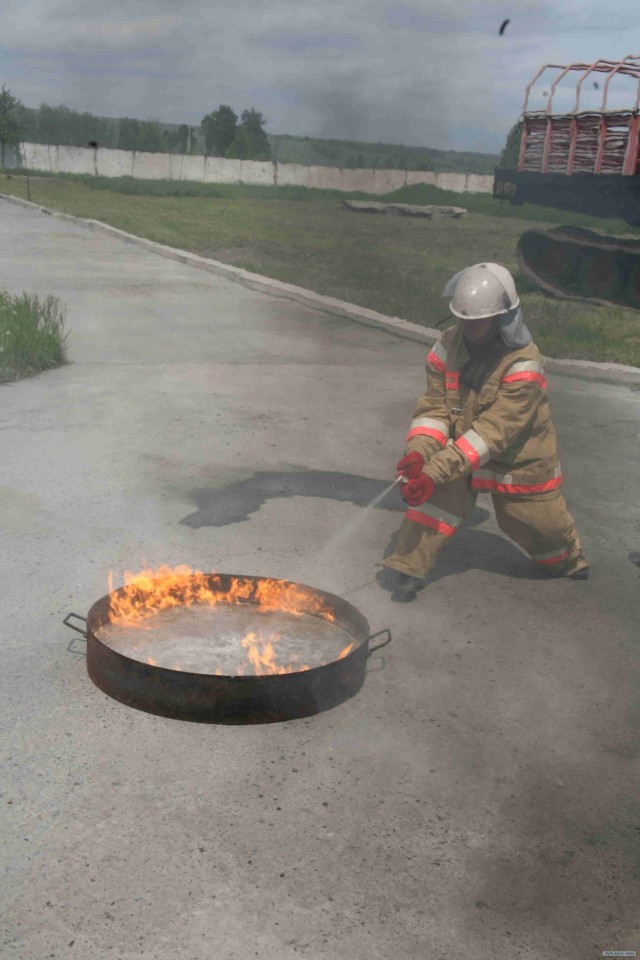 Авто-огнетушитель против костра.