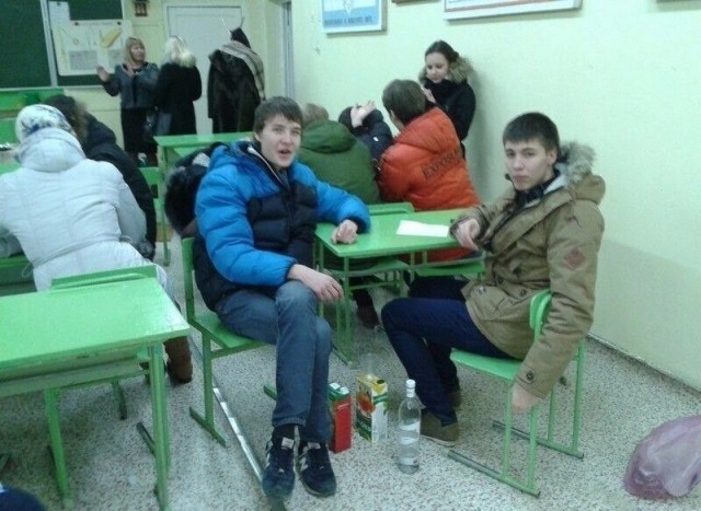 Учительница насильно смыла косметику с лица школьницы в Ростовской области