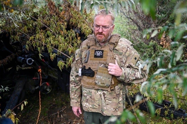 Виталий Милонов в «полной боевой экипировке» уже находится на территории военных действий
