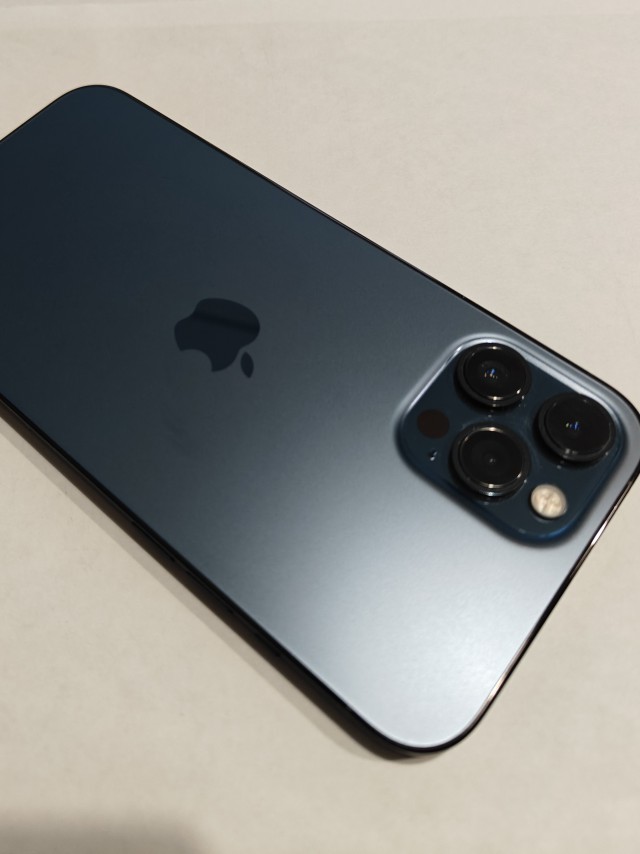 Продам apple 12 pro max