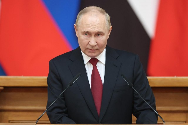 Семь из десяти россиян доверяют Путину — опрос ФОМ