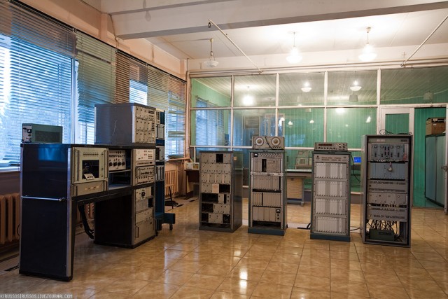 Радиотелескоп ДКР-1000