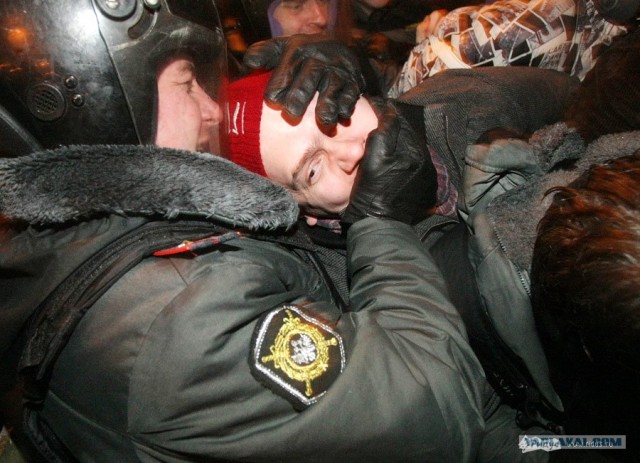 Митинги в Москве: Чистые Пруды и Триумфальная пл