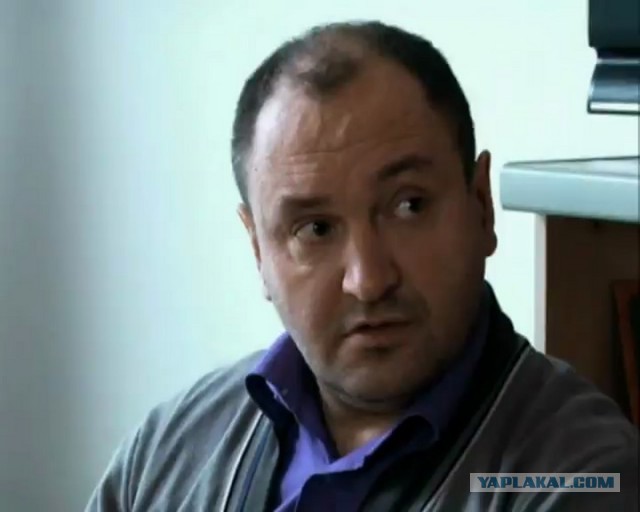 Что нужно было делать? Бить? Авто хамло.