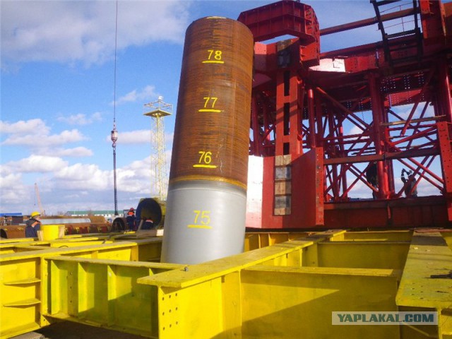 Вбиты первые сваи основного моста в Крым