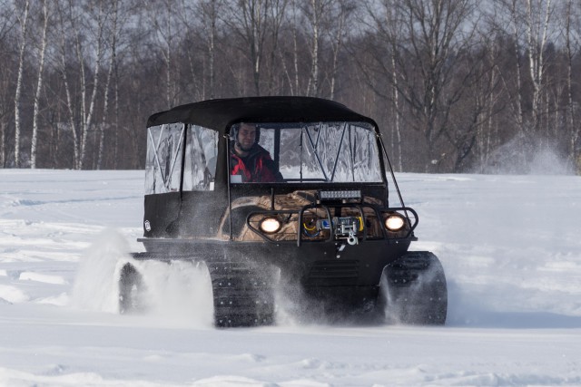 Канадский вездеход Argo Avenger в Российской зиме.