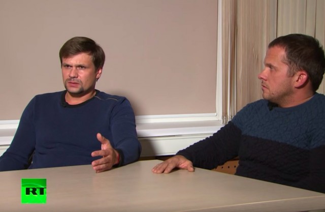 Алексей Навальный находится без сознания после отравления и экстренной посадки самолета в аэропорту Омска