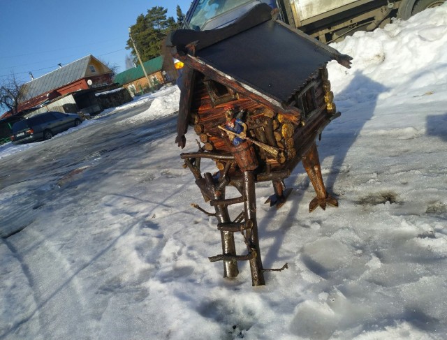 Избушка в подарок