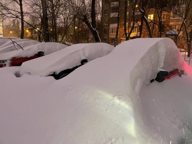 Смертоносный циклон "Надя" идет на Москву