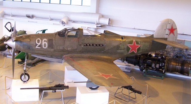 Р-39 Аэрокбра. Американская любимица сталинских соколов. История создания и основные модификации.