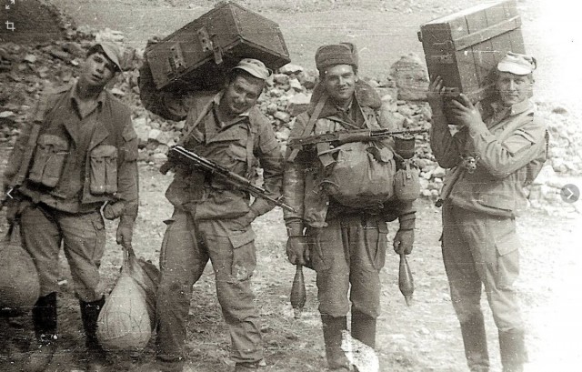 Фотографии связанных с историей Красной и Советской Армии.