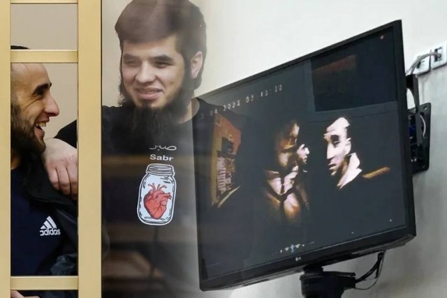 Взгляните в эти раскаявшиеся лица!