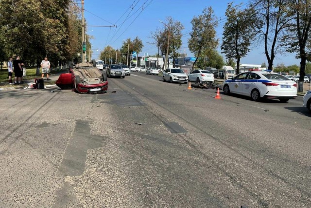 Сегодня на Московском шоссе в Орле расстался с жизнью 26-летний мотоциклист