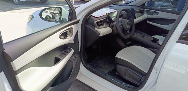 Самая дешёвая Lada Iskra будет полностью пустой