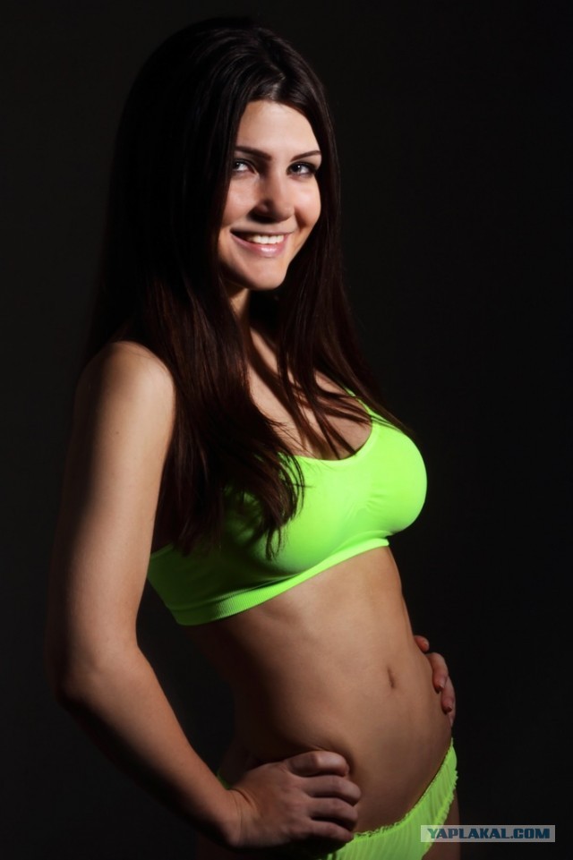 Беркова разделась за машину! Зацени! (18+)