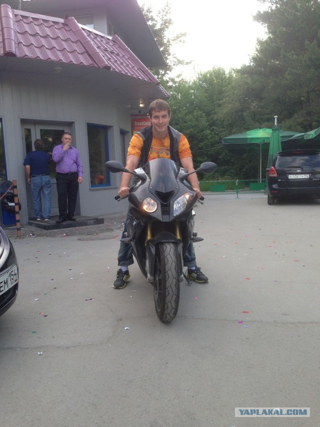 BMW S1000RR Vs Honda CBR1000RR Repsol