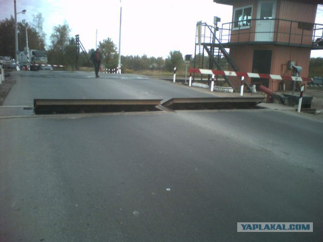 Лежачие полицейские в Швеции.