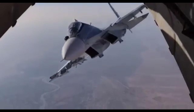Видео.В Сирии Су-30"заглянул внутрь"транспортного ИЛ-76