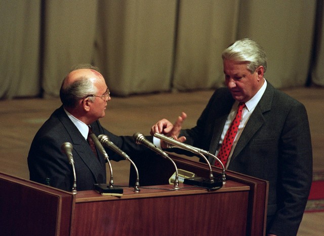 Михаил Горбачёв назвал два фактора, уничтоживших СССР