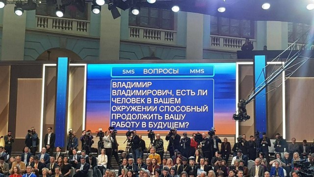Подборка каверзных вопросов с монитора прямой линии