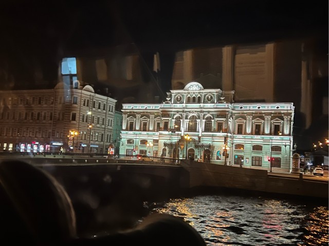 В этом городе живёт небо…