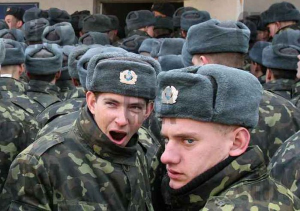 Провокаторы спаивают мобилизованных украицев