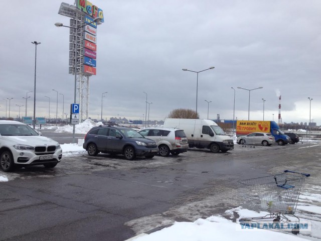 Пятиклассница отучила ижевских водителей занимать места для инвалидов на парковках