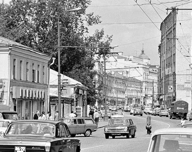 Арбат. Просто Арбат. Тот ещё, старый
