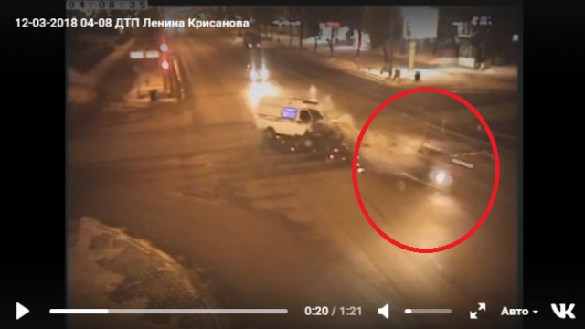 Появилось видео с места ДТП со «скорой», где погибла молодая девушка
