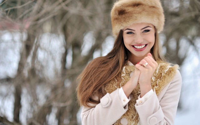 Девушки одетые, симпатичные, но очень эротичные!