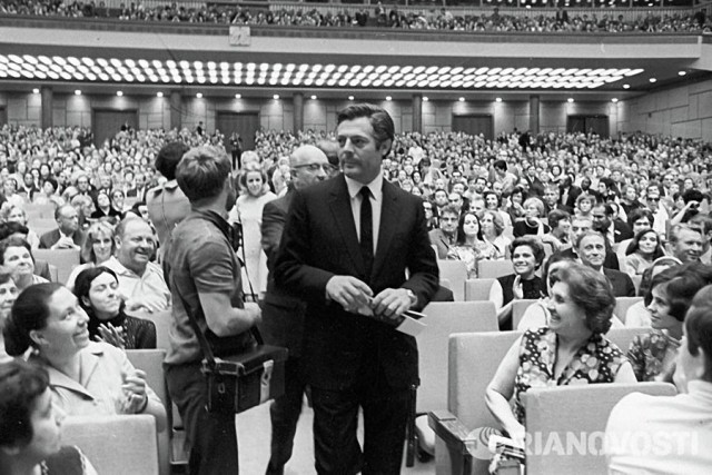Фотографии отдыха зарубежных знаменитостей в России