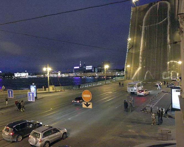 Полиция Петербурга поднята по тревоге...