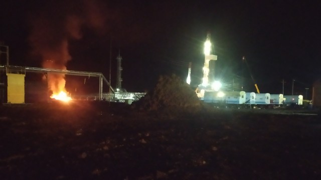 С Днём нефтяника!