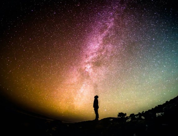 Учёные обнаружили самую крупную галактику во Вселенной, которая в 30 раз больше Млечного Пути