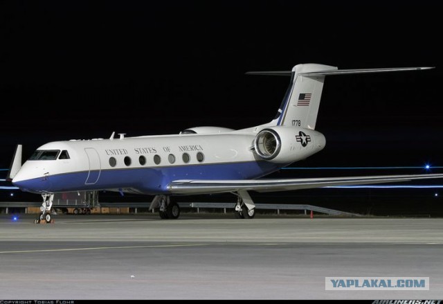 ✈️ Пассажирский борт ВВС США C-37B VIP совершил посадку в аэропорту Внуково