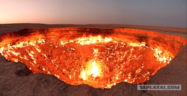 «Врата ада» в Каракумах почти потушили спустя 50 лет
