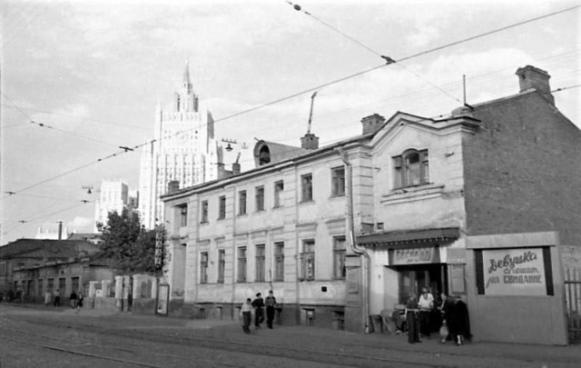 Москва и москвичи. Двадцатый век. 02.09.25