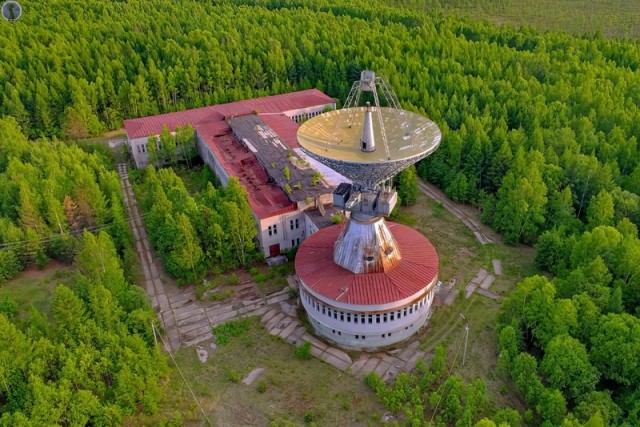 Заброшенная в тайге антенна СМ-108 "Азимут-К" Станции Космической Связи "Восток-1"