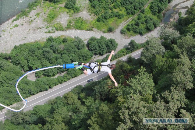 Самый длинный пешеходный подвесной мост в мире