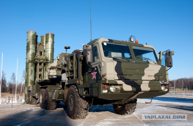 Т-14 "Армата" и Т-90А, вид сверху