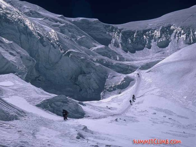 Северное седло Эвереста, 7076 метров