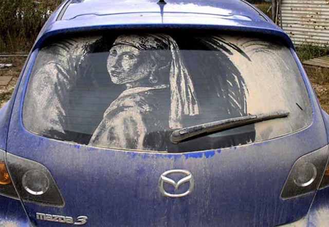 Рисунки на грязной машине